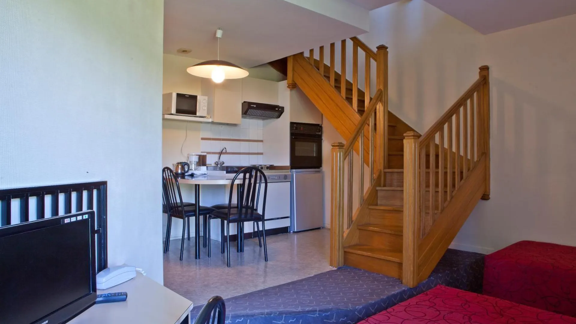 Hôtel et Résidence des Bains Vic-sur-Cère 3*,