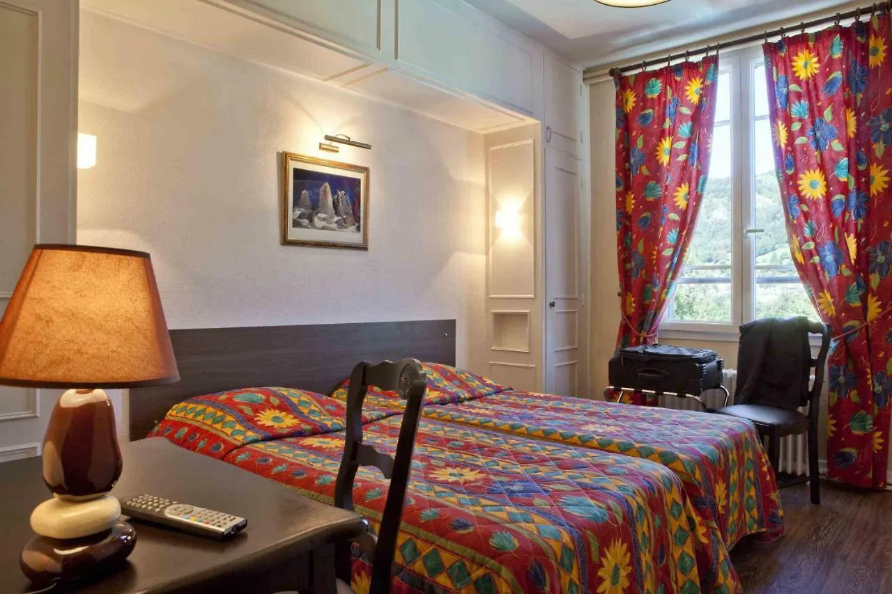 Hôtel et Résidence des Bains Vic-sur-Cère